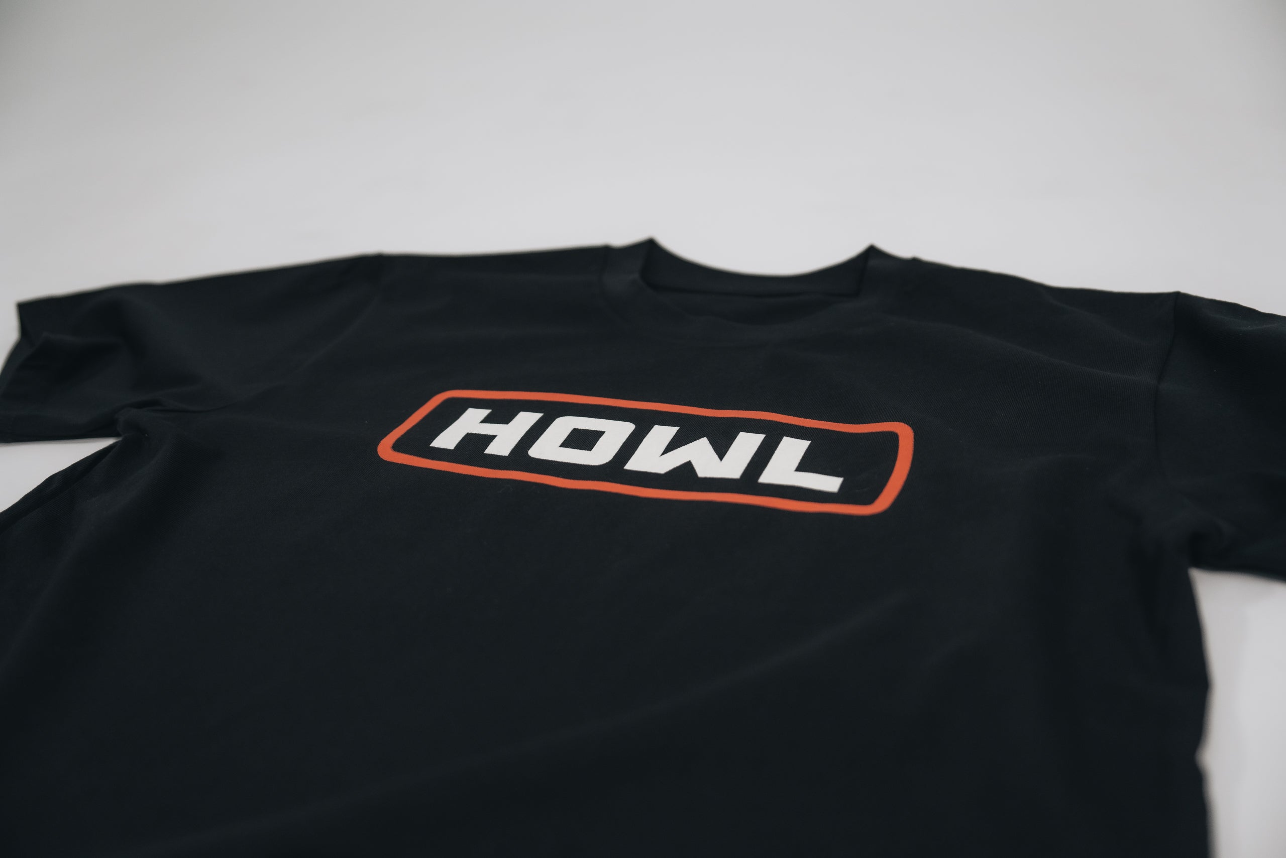 HOWL LOGO TEE