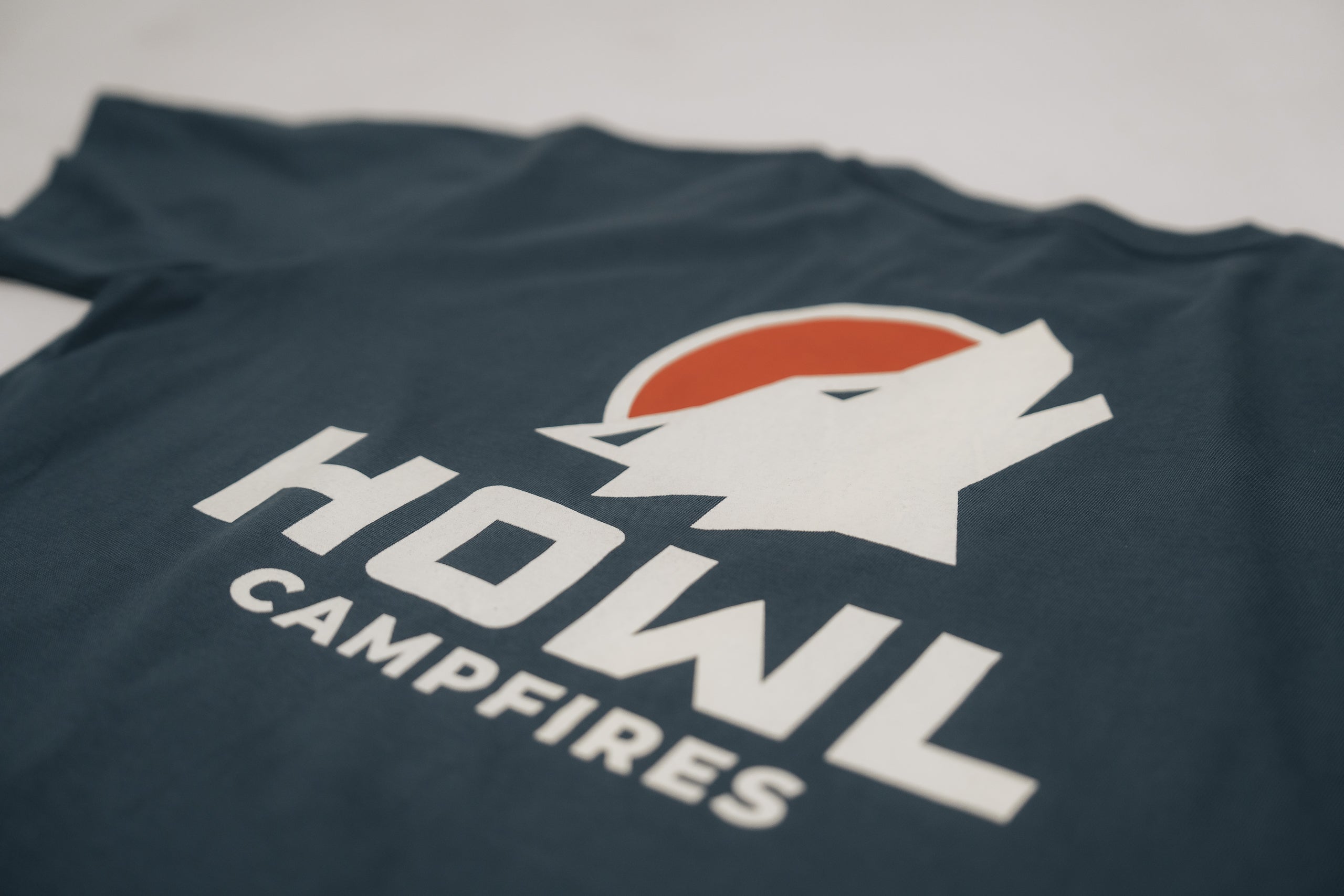 HOWL LOGO TEE